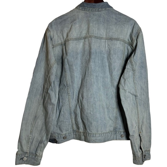 Gap Denim Jean Trucker Jacket Light Blue Wash  Retro 1990s Broken In Extra Large - Picture 2 of 16